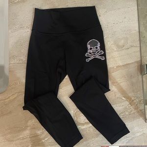 Black Lululemon size 6 leggings